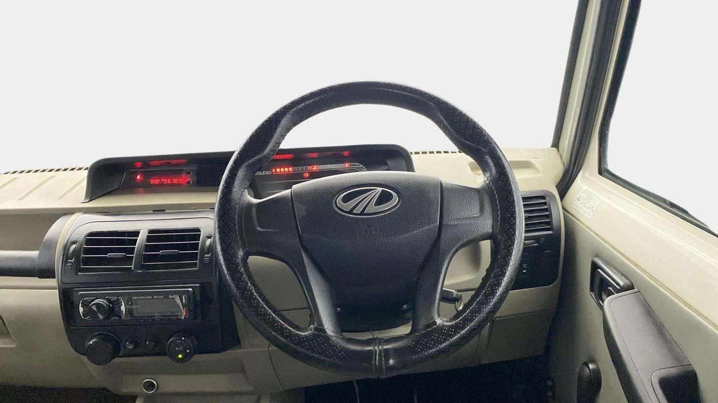 2021 Mahindra Bolero B4, Diesel, Manual, 43,984 km, Steering Wheel Close Up