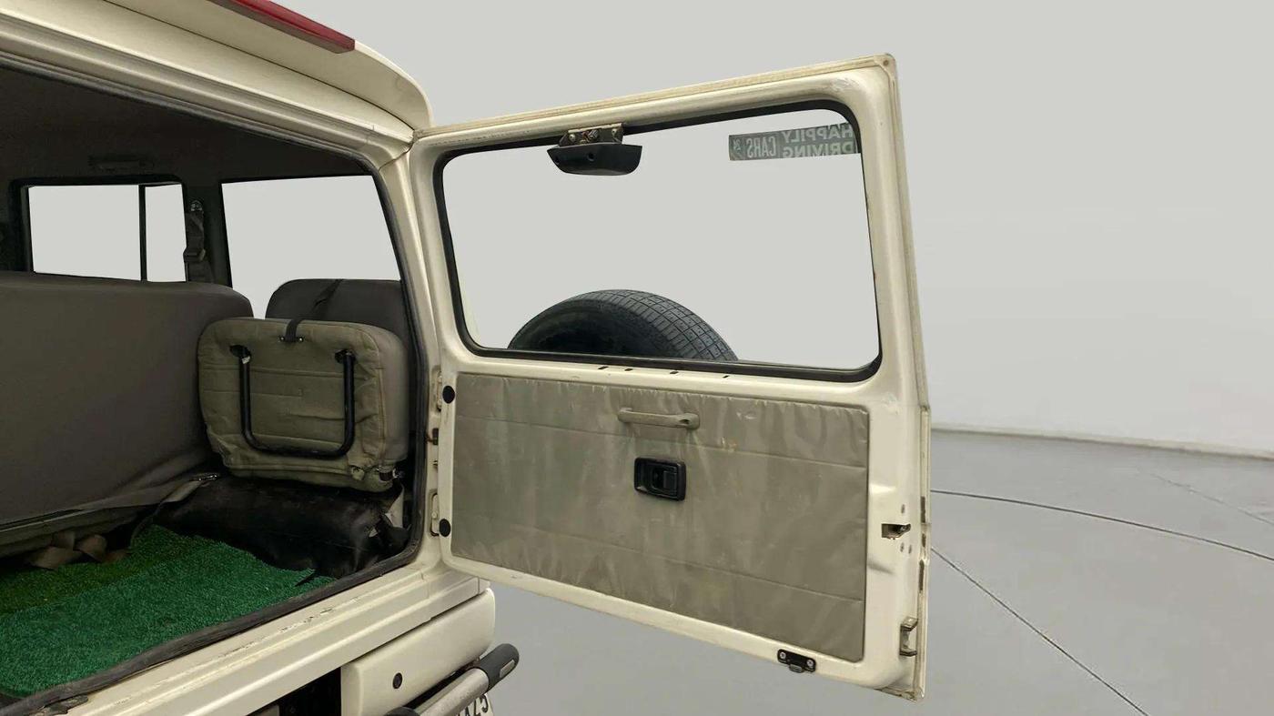 2021 Mahindra Bolero B4, Diesel, Manual, 43,984 km, Boot Door Open