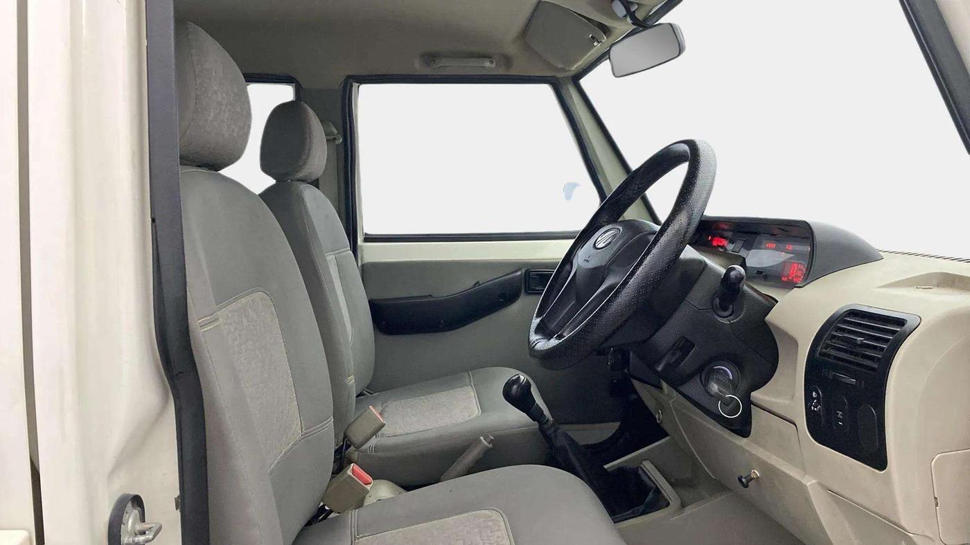 2021 Mahindra Bolero B4, Diesel, Manual, 43,984 km, Right Side Front Door Cabin