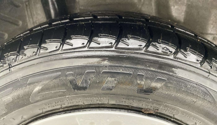 2017 Honda Amaze 1.2L I-VTEC S AT OPT, Petrol, Automatic, 34,819 km, Right Rear Tyre Tread