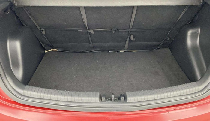 2018 Hyundai Grand i10 SPORTZ AT 1.2 KAPPA VTVT, Petrol, Automatic, 54,825 km, Boot Inside