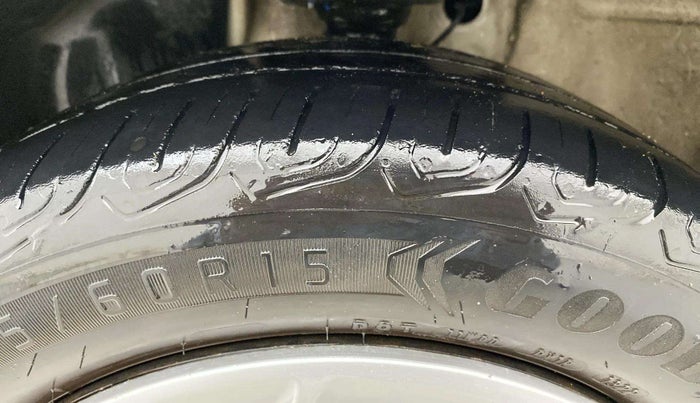 2017 Maruti IGNIS DELTA 1.2 AMT, Petrol, Automatic, 74,560 km, Left Front Tyre Tread