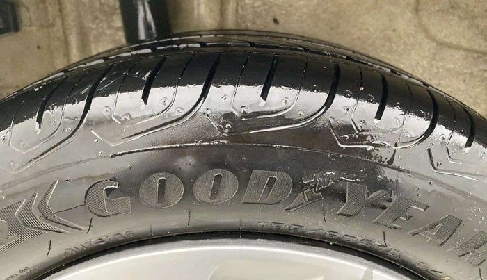 2017 Maruti IGNIS DELTA 1.2 AMT, Petrol, Automatic, 74,560 km, Right Rear Tyre Tread