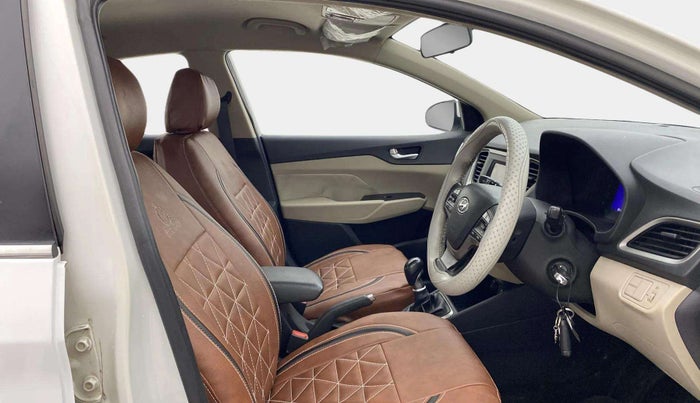2018 Hyundai Verna 1.4 EX PETROL, Petrol, Manual, 64,160 km, Right Side Front Door Cabin
