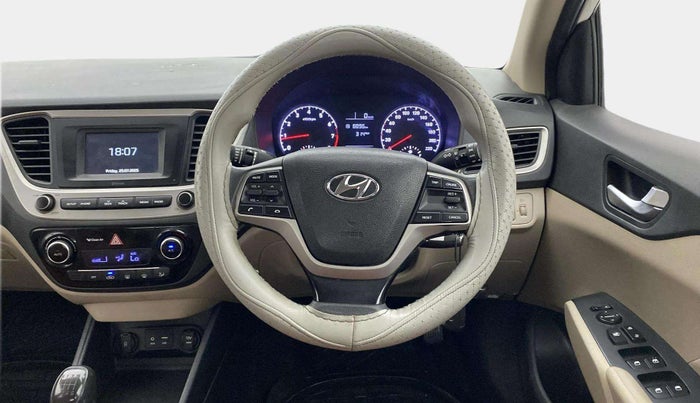 2018 Hyundai Verna 1.4 EX PETROL, Petrol, Manual, 64,160 km, Steering Wheel Close Up