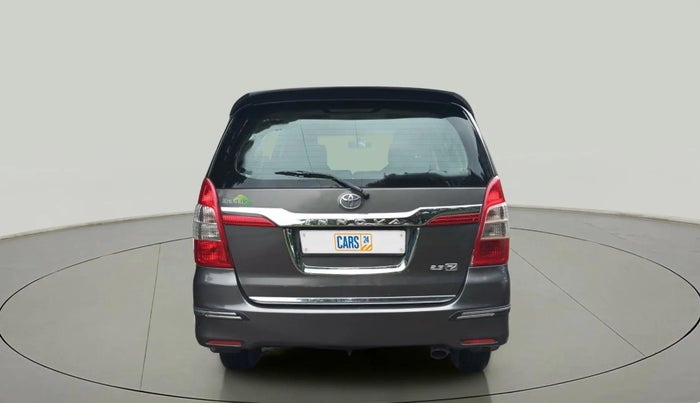 2014 Toyota Innova 2.5 ZX 7 STR, Diesel, Manual, 1,70,000 km, Back/Rear