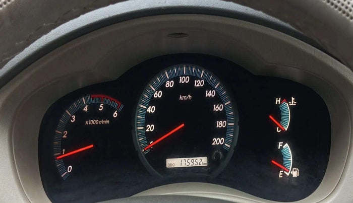 2014 Toyota Innova 2.5 ZX 7 STR, Diesel, Manual, 1,70,000 km, Odometer Image