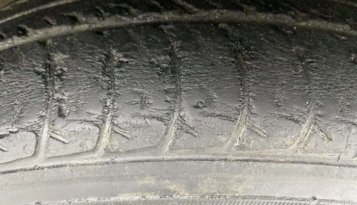 2017 Maruti Celerio ZXI AMT (O), Petrol, Automatic, 57,713 km, Right Front Tyre Tread