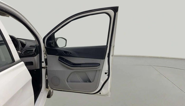 2022 Tata Tiago XT CNG, CNG, Manual, 25,690 km, RHS Front Door