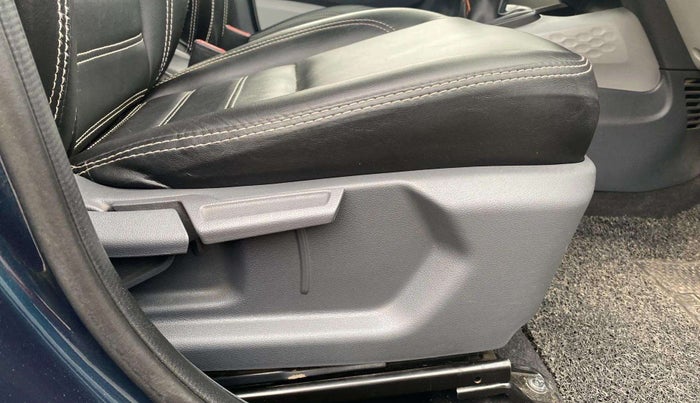 2020 Hyundai GRAND I10 NIOS MAGNA 1.2 KAPPA VTVT, Petrol, Manual, 34,676 km, Driver Side Adjustment Panel