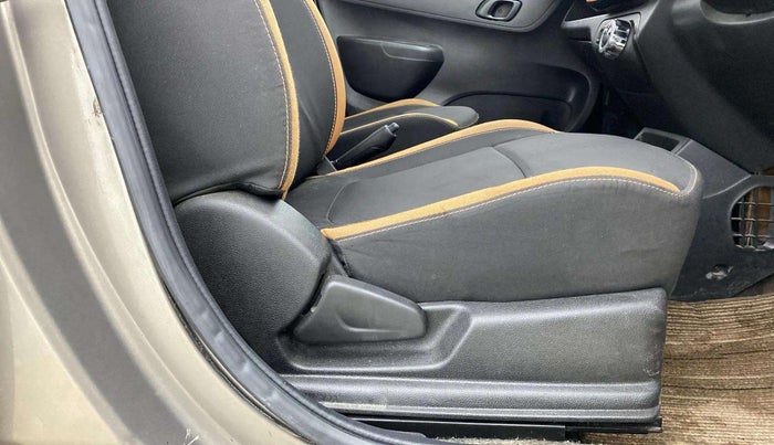2017 Renault Kwid CLIMBER 1.0 AMT, Petrol, Automatic, 53,682 km, Driver Side Adjustment Panel