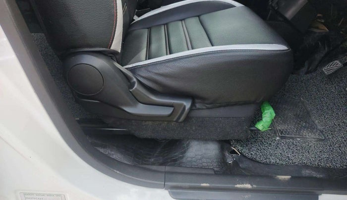 2022 Maruti Celerio VXI, Petrol, Manual, 73,413 km, Driver Side Adjustment Panel