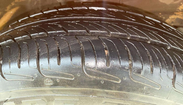 2021 Maruti S PRESSO VXI CNG, CNG, Manual, 46,782 km, Right Front Tyre Tread