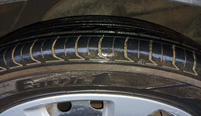 2013 Hyundai Verna FLUIDIC 1.6 VTVT EX, Petrol, Manual, 64,114 km, Left Rear Tyre Tread