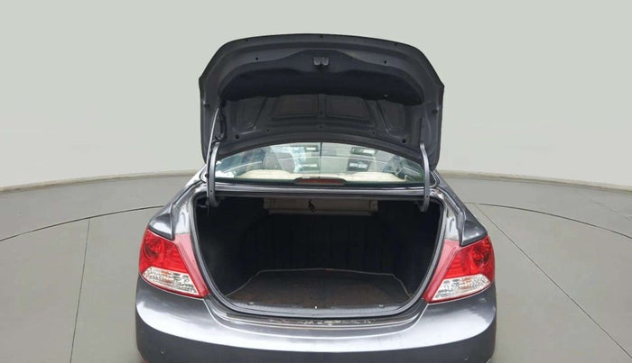 2013 Hyundai Verna FLUIDIC 1.6 VTVT EX, Petrol, Manual, 64,114 km, Boot Inside