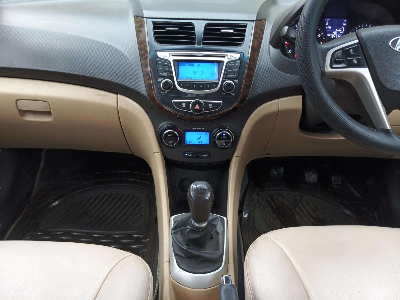 2013 Hyundai Verna FLUIDIC 1.6 VTVT EX, Petrol, Manual, 64,114 km, Air Conditioner