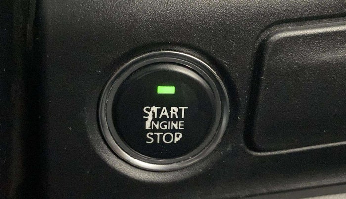2021 Tata ALTROZ XZ PETROL, Petrol, Manual, 30,582 km, Keyless Start/ Stop Button