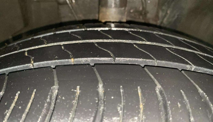 2021 Tata ALTROZ XZ PETROL, Petrol, Manual, 30,582 km, Right Front Tyre Tread