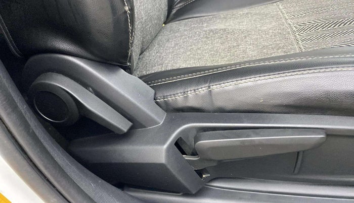 2021 Tata ALTROZ XZ PETROL, Petrol, Manual, 30,582 km, Driver Side Adjustment Panel
