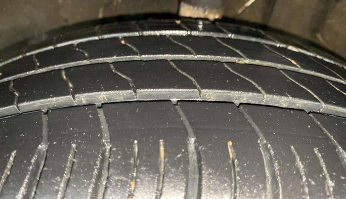 2021 Tata ALTROZ XZ PETROL, Petrol, Manual, 30,582 km, Left Front Tyre Tread