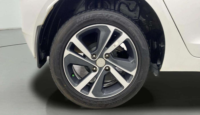 2021 Tata ALTROZ XZ PETROL, Petrol, Manual, 30,582 km, Right Rear Wheel