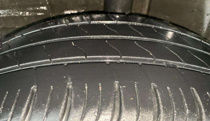 2021 Tata ALTROZ XZ PETROL, Petrol, Manual, 30,582 km, Left Rear Tyre Tread