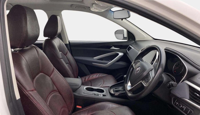 2022 MG HECTOR SHINE 1.5 PETROL TURBO CVT, Petrol, Automatic, 47,613 km, Right Side Front Door Cabin