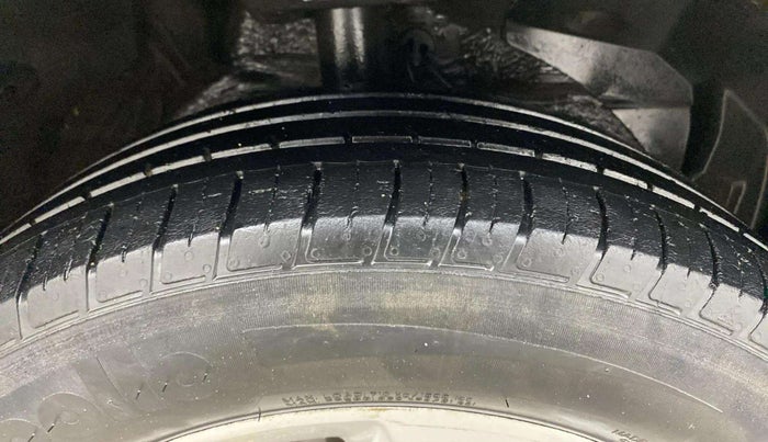 2022 MG HECTOR SHINE 1.5 PETROL TURBO CVT, Petrol, Automatic, 47,613 km, Right Front Tyre Tread