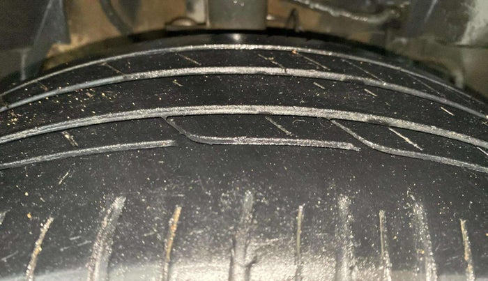 2020 Tata NEXON XM PETROL, Petrol, Manual, 62,669 km, Right Front Tyre Tread