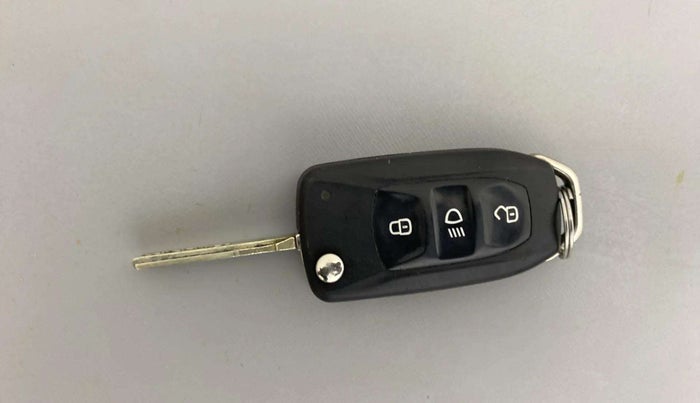2020 Tata NEXON XM PETROL, Petrol, Manual, 62,669 km, Key Close Up