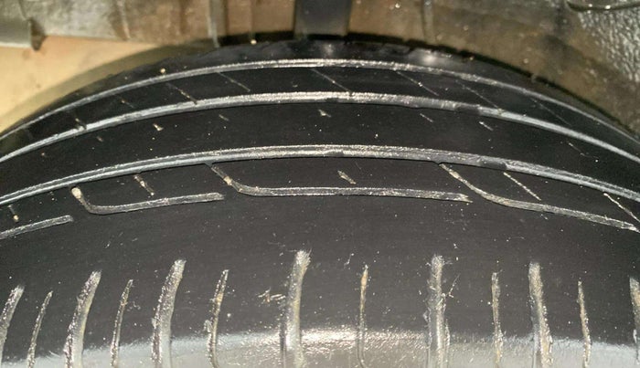 2020 Tata NEXON XM PETROL, Petrol, Manual, 62,669 km, Right Rear Tyre Tread