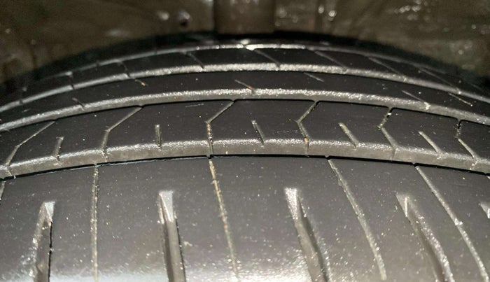 2021 KIA SELTOS HTK PLUS 1.5, Petrol, Manual, 81,266 km, Right Front Tyre Tread