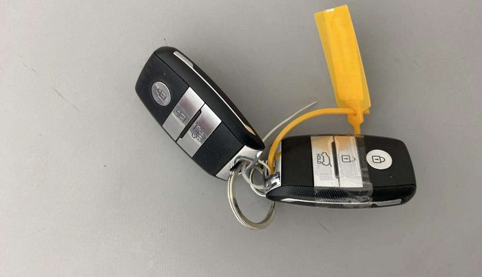 2021 KIA SELTOS HTK PLUS 1.5, Petrol, Manual, 81,266 km, Key Close Up