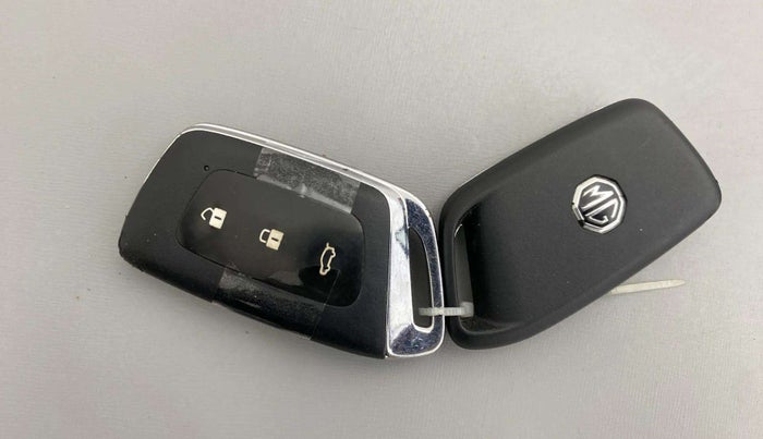 2021 MG HECTOR PLUS SMART 1.5 PETROL TURBO CVT 6-STR, Petrol, Automatic, 41,140 km, Key Close Up