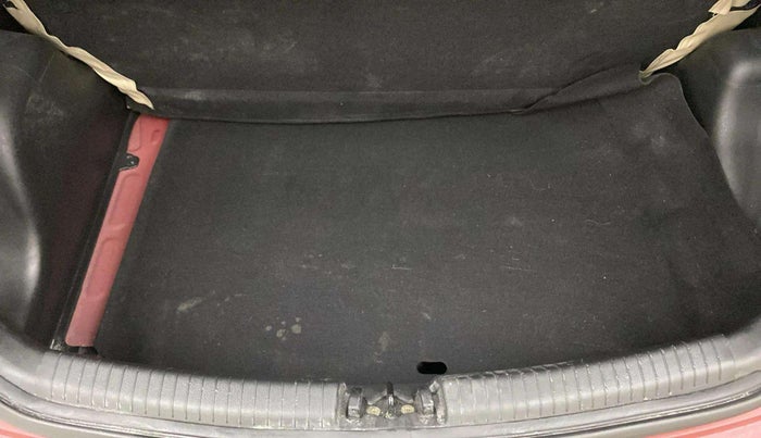 2018 Hyundai Grand i10 SPORTZ AT 1.2 KAPPA VTVT, Petrol, Automatic, 31,812 km, Boot Inside