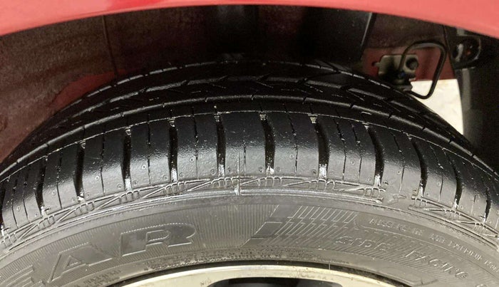 2018 Hyundai Grand i10 SPORTZ AT 1.2 KAPPA VTVT, Petrol, Automatic, 31,812 km, Left Rear Tyre Tread