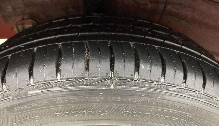 2018 Hyundai Grand i10 SPORTZ AT 1.2 KAPPA VTVT, Petrol, Automatic, 31,812 km, Right Rear Tyre Tread