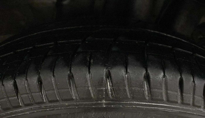 2018 Hyundai Elite i20 MAGNA EXECUTIVE 1.2, CNG, Manual, 73,701 km, Left Rear Tyre Tread