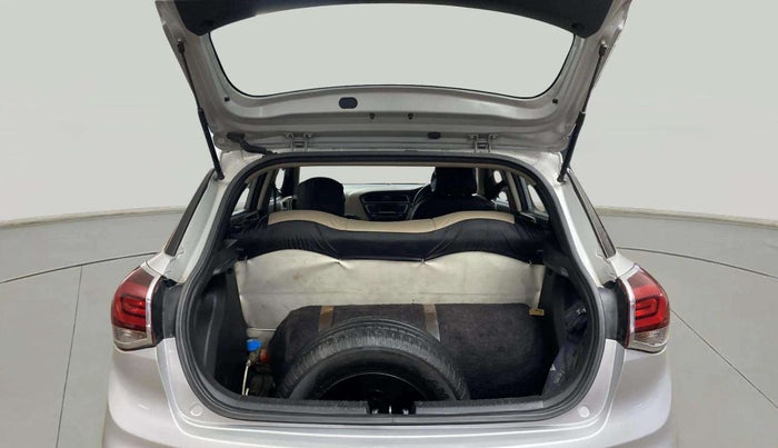 2018 Hyundai Elite i20 MAGNA EXECUTIVE 1.2, CNG, Manual, 73,701 km, Boot Open Zoomed View