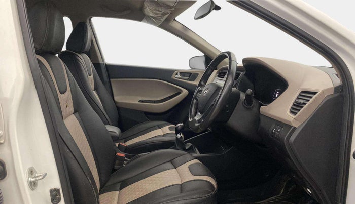 2016 Hyundai Elite i20 ASTA 1.2 (O), Petrol, Manual, 27,512 km, Right Side Front Door Cabin