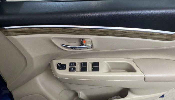 2021 Maruti Ciaz ALPHA  AT 1.5 SHVS PETROL, Petrol, Automatic, 68,181 km, Driver Side Door Panels Control