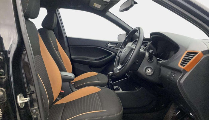 2017 Hyundai Elite i20 SPORTZ 1.2, Petrol, Manual, 93,575 km, Right Side Front Door Cabin