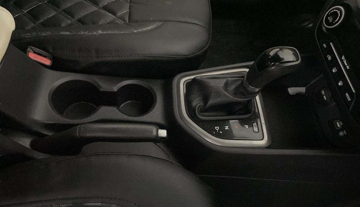 2017 Hyundai Creta SX PLUS AT 1.6 PETROL, Petrol, Automatic, 69,199 km, Gear Lever