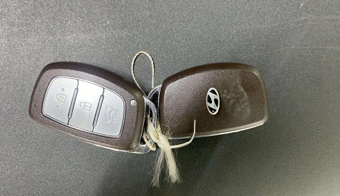 2017 Hyundai Creta SX PLUS AT 1.6 PETROL, Petrol, Automatic, 69,199 km, Key Close Up