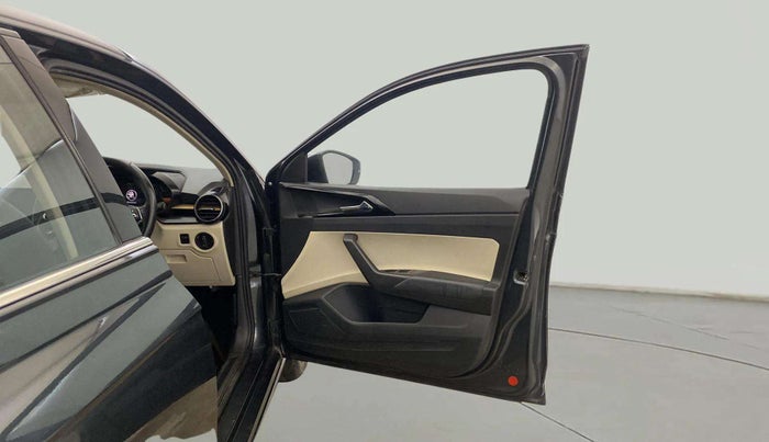 2022 Skoda SLAVIA STYLE 1.5L TSI DSG, Petrol, Automatic, 45,044 km, RHS Front Door