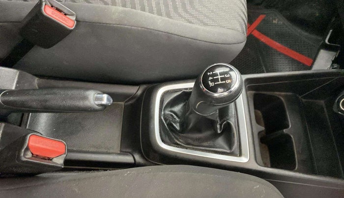 2018 Maruti Swift VXI, Petrol, Manual, 1,11,826 km, Gear Lever