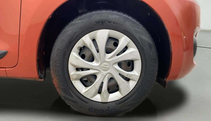 2018 Maruti Swift VXI, Petrol, Manual, 1,11,826 km, Right Front Wheel