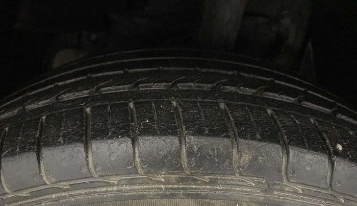2019 Tata NEXON XM PETROL, Petrol, Manual, 17,376 km, Left Front Tyre Tread