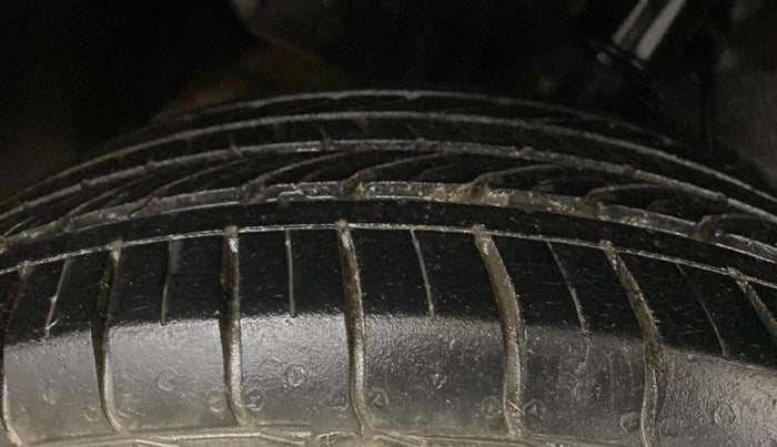 2019 Tata NEXON XM PETROL, Petrol, Manual, 17,376 km, Right Rear Tyre Tread