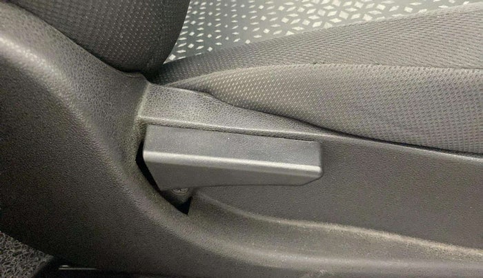 2019 Tata NEXON XM PETROL, Petrol, Manual, 17,376 km, Driver Side Adjustment Panel